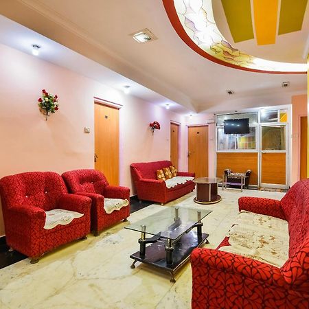 Spot On Hotel Midtown Gondia المظهر الخارجي الصورة