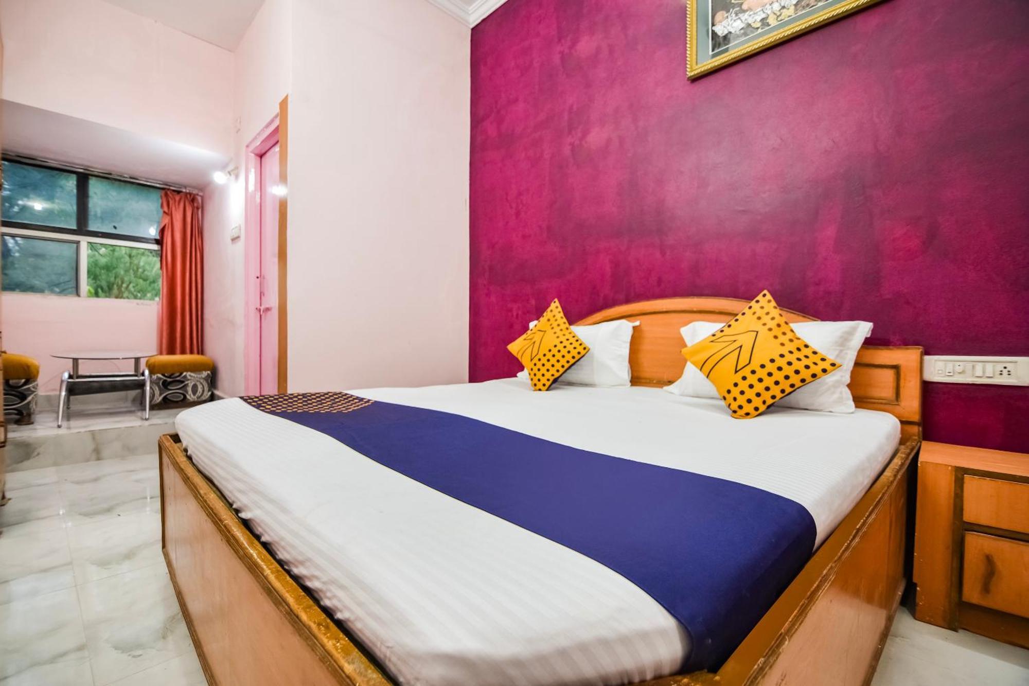 Spot On Hotel Midtown Gondia المظهر الخارجي الصورة