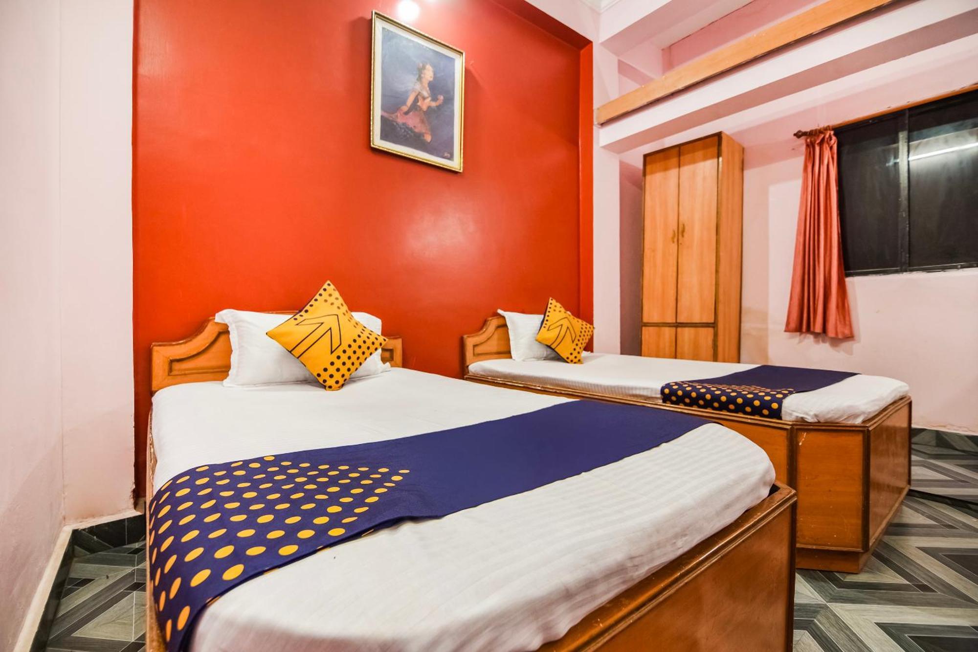 Spot On Hotel Midtown Gondia المظهر الخارجي الصورة