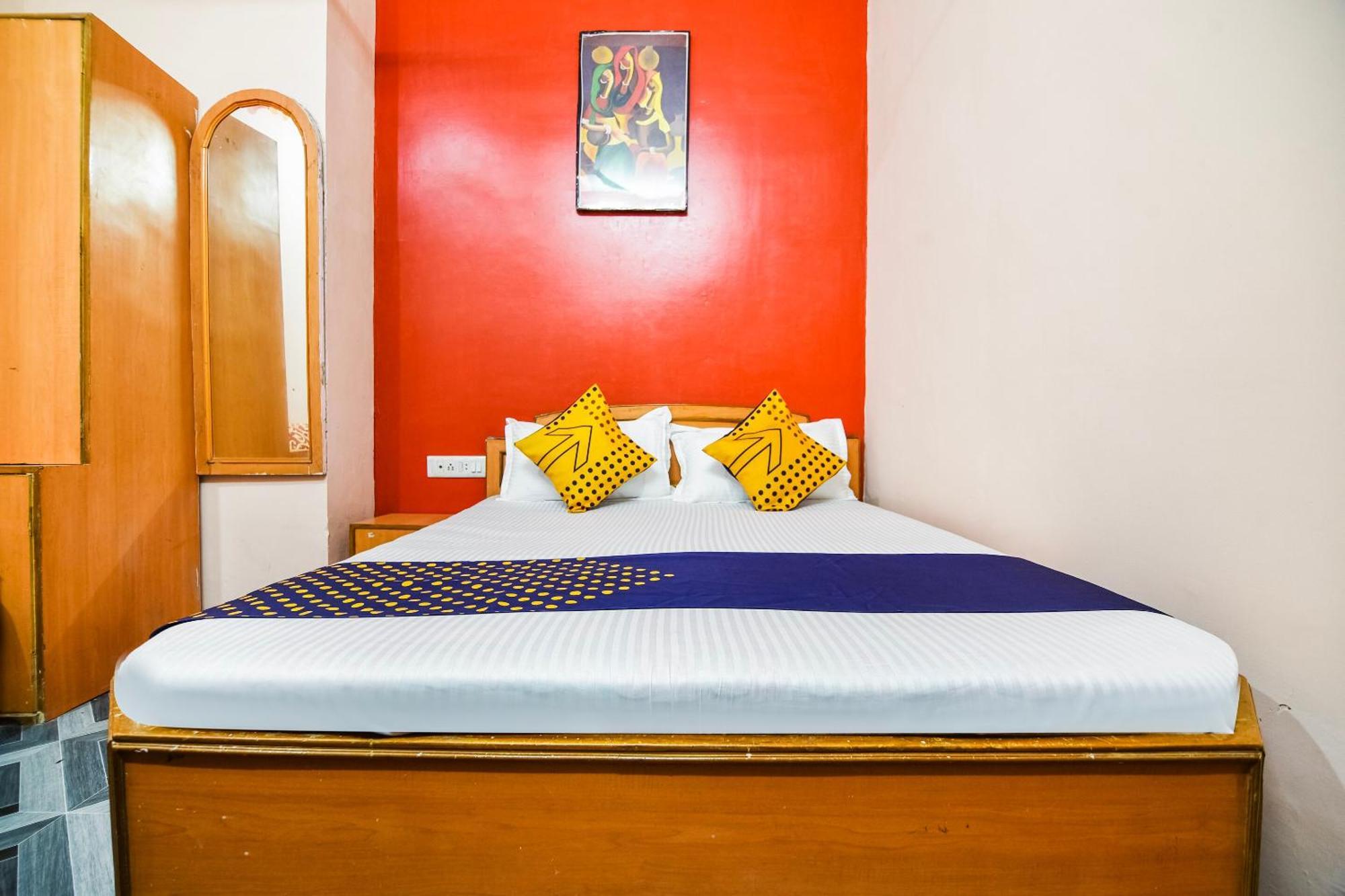 Spot On Hotel Midtown Gondia المظهر الخارجي الصورة